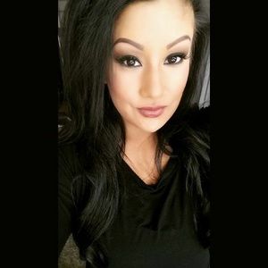 Meet your Posher, Nadia